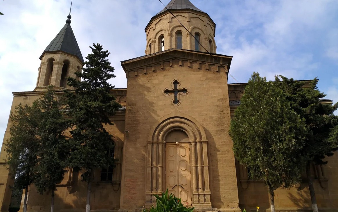 В дагестане есть церковь. Церковь Святого Григориса в Дагестане. Церковь Святого Всеспасителя Дербент. Нюгди армянская Церковь. Святого Григориса (Нюгди).