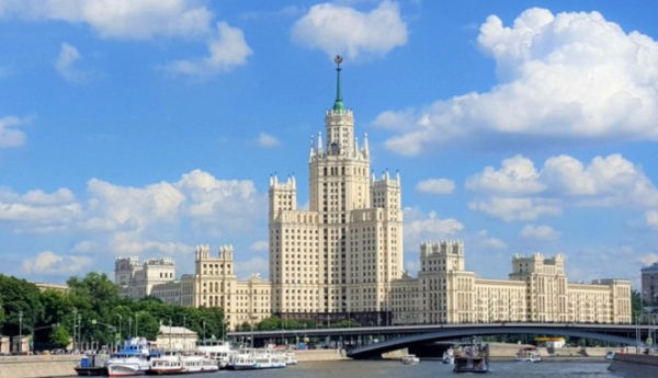 Гранд экспресс по Москве реке на теплоходе с питанием и без