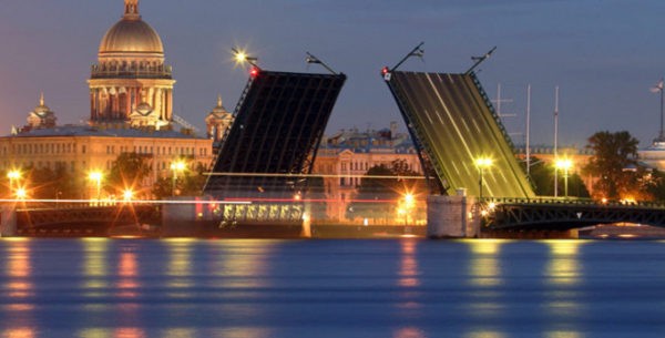 Ночная экскурсия по Санкт-Петербургу: разведение мостов