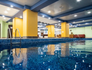 Сауны Хабаровска с бассейном: как выбрать недорогое и комфортное место для отдыха