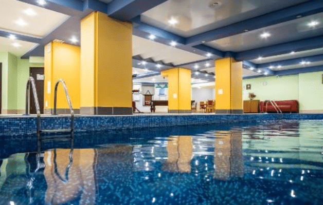 Сауны Хабаровска с бассейном: как выбрать недорогое и комфортное место для отдыха