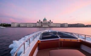 Яхта для прогулки по Санкт‑Петербургу: как выбрать, чем насладиться и что учесть
